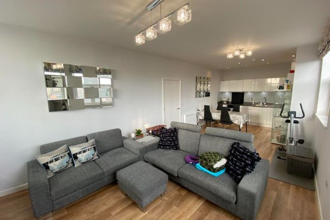 Flat 56, Tate House, 5-7, New York Road, Leeds photo 3