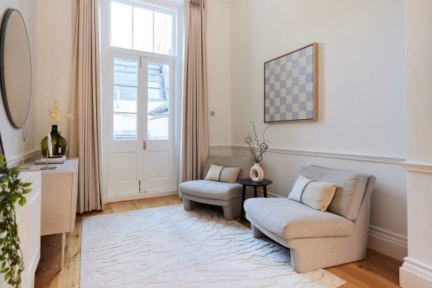Terraced house to rent in Albion Street, London