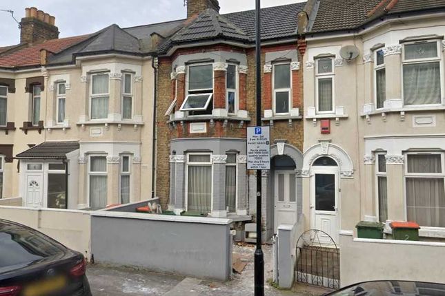 Thumbnail Flat for sale in Bendish Road, East Ham