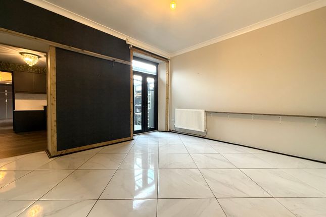 7 Oakland Street, Mountain Ash photo 4