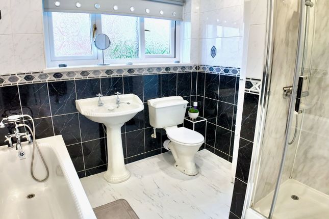 Ty-Newydd, Cwmalsie Lane, Blackwood photo 4