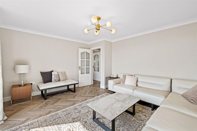 83, Queen Victoria Avenue, Hove photo 3