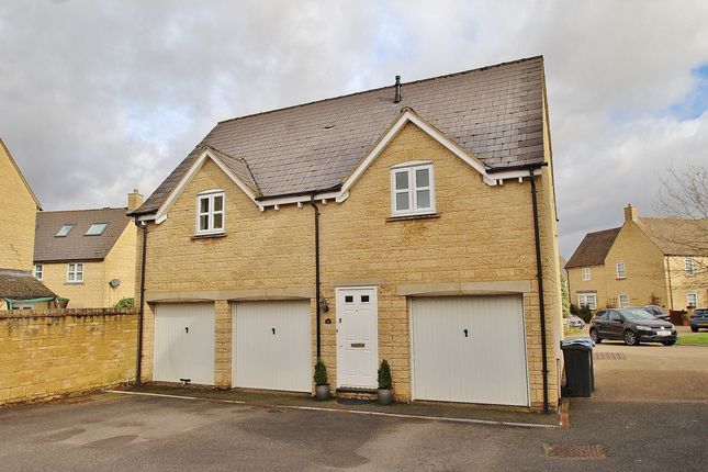Flat for sale in Larkspur Grove, Witney