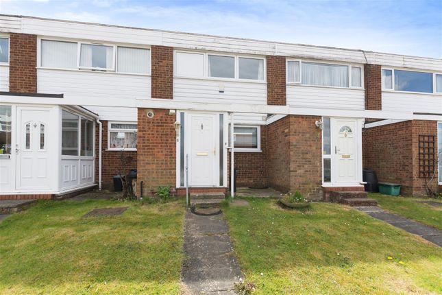 Thumbnail Terraced house for sale in Edgewood Drive, Orpington