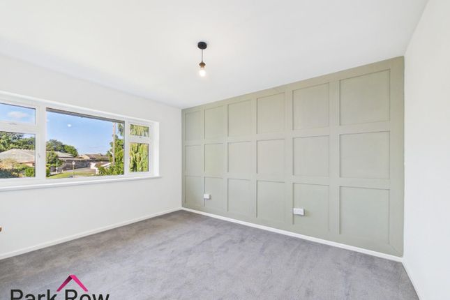 8B, Top Stone Close, Leeds photo 4
