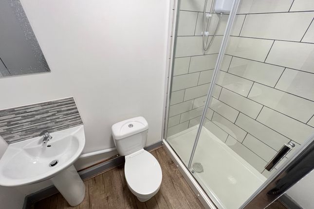 499G Flat 1, Saffron Lane, Leicester photo 4