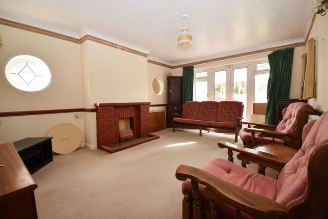 3 Merrieleas Close, Eastleigh photo 4