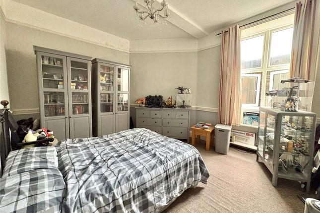 Flat 1, 20, Market Place, Dorset photo 4