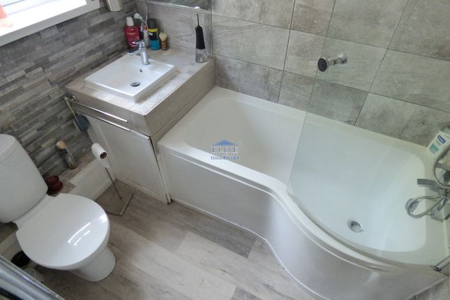 4, Vale View Terrace, Bridgend photo 3