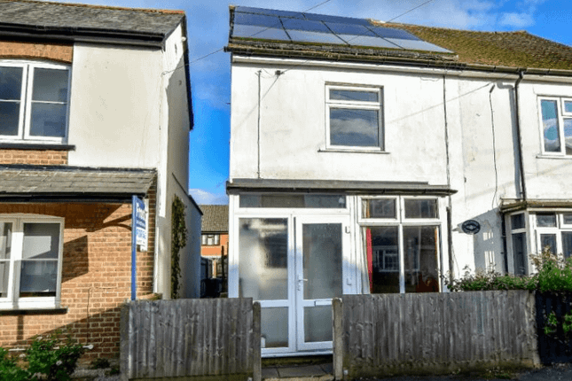 Thumbnail Semi-detached house to rent in Pineapple Road, Amersham