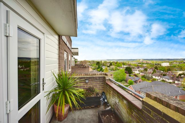 Flat for sale in London Road, Maidstone, Kent