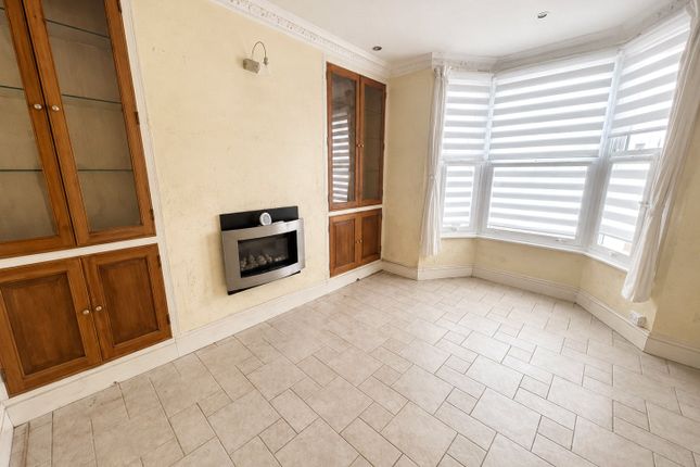 Ground Floor Flat, 95, Farley Road, London photo 2