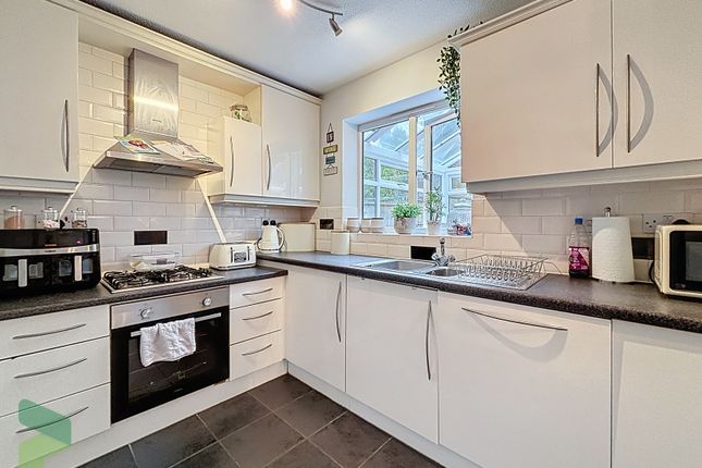 21, Kingsley Close, Blackburn photo 4