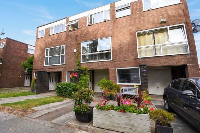 26 Preston Avenue, Manchester photo 3