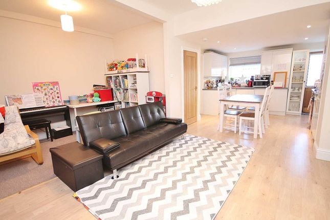 Thumbnail Maisonette for sale in Elm Road, New Malden