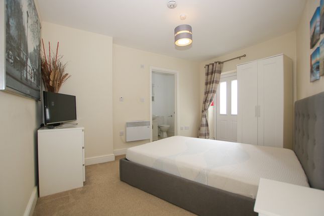 Thumbnail Flat to rent in St. Marys Square, Newmarket
