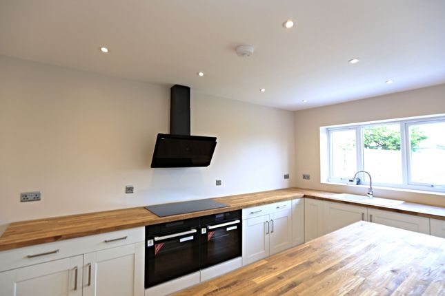 14 Broomfield Road, Faversham photo 4