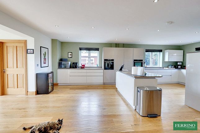 Kitchen Breakfast Room