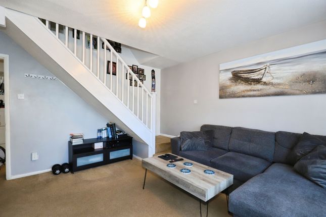 19, Shayler Grove, Wolverhampton photo 4