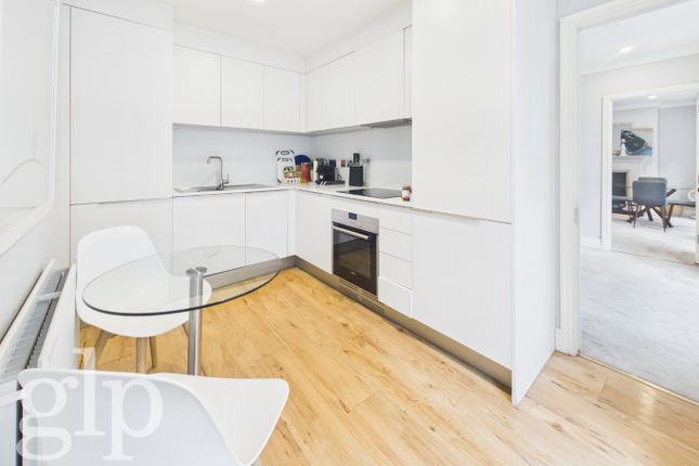 5-6 Picton Place, Greater London photo 3