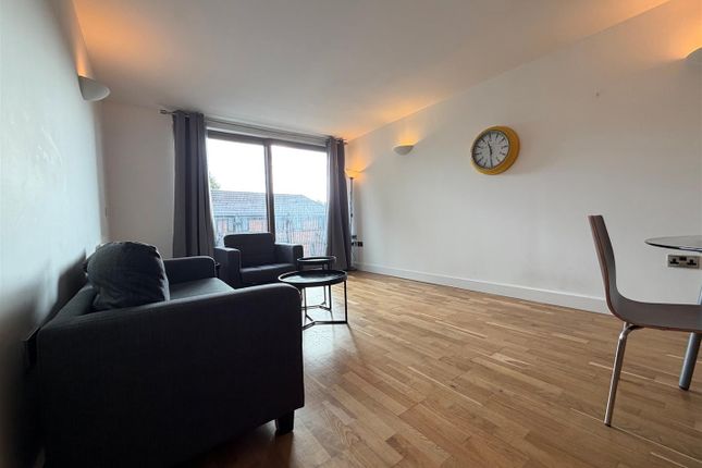 Apt 33, Advent 2/3, Ancoats photo 2