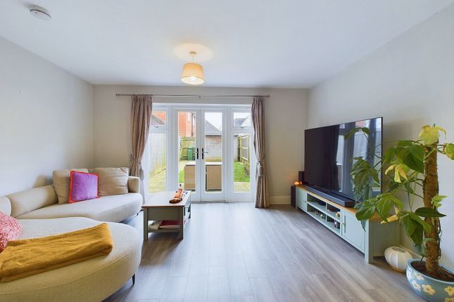 21, Willow Place, Horsham photo 3