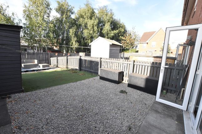 31, Harrier Close, Scunthorpe photo 2
