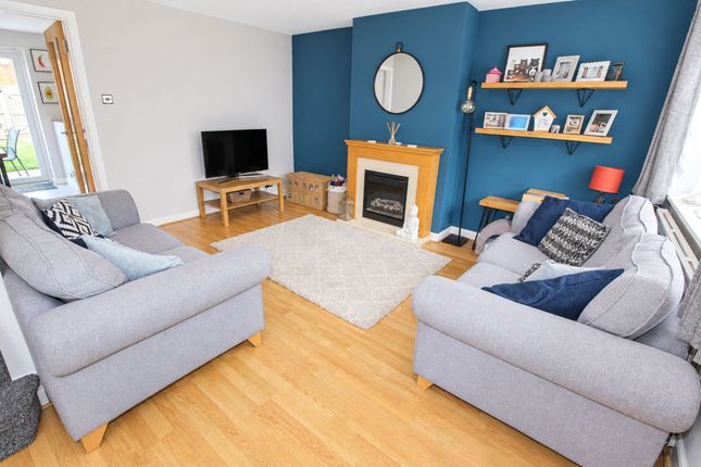 42 Burden Way, Guildford photo 4