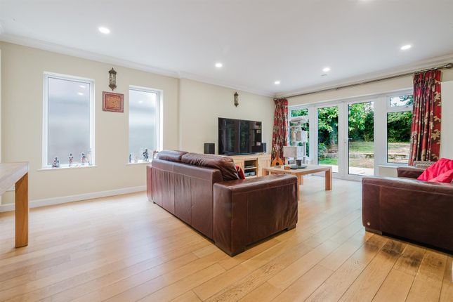 36, Ash Lane, Altrincham photo 2