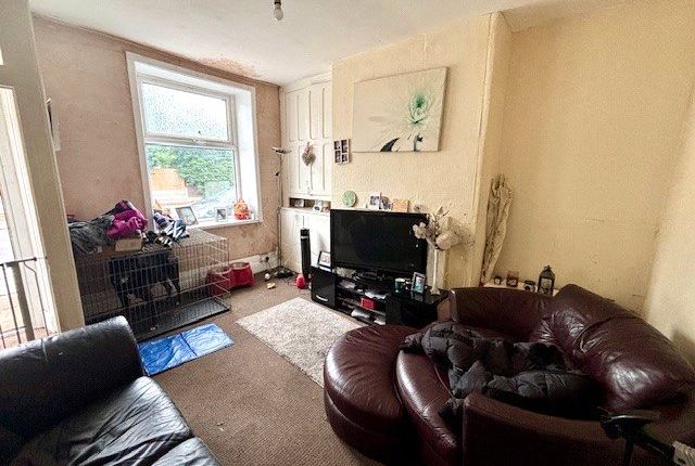 141, Stockbridge Road, Burnley photo 2