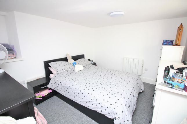 Flat 2, 107A, High Street, Ilfracombe photo 3