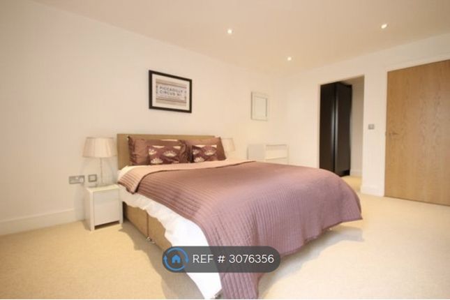 Jubilee Court, Victoria Parade, London photo 2