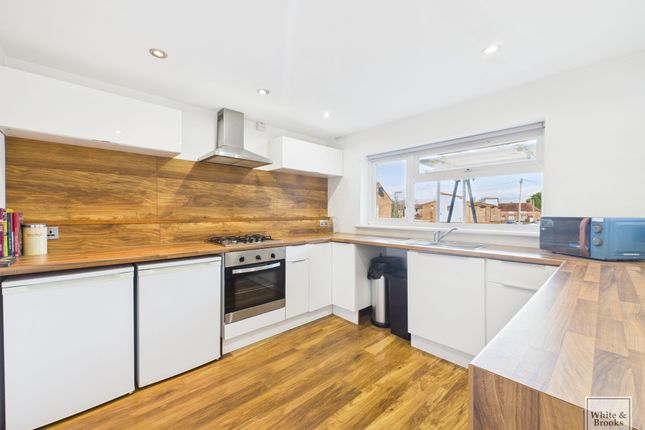 31 Uphill Way, Chichester photo 4