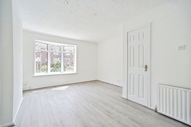 3, Lydgate, LEEDS photo 2