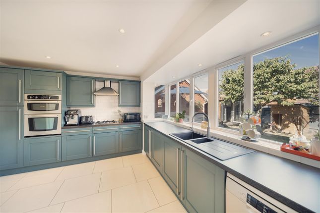 8, Bentley Road, Ipswich photo 4