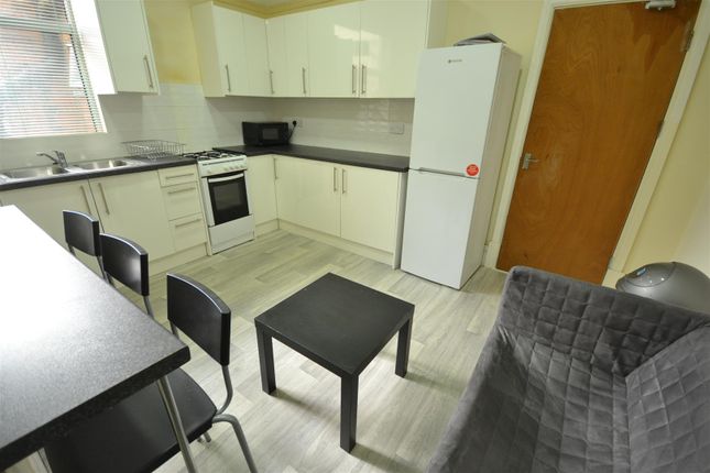 440 & 440a, Flat 1 & Flat 2, East Park Road, Leicester photo 4