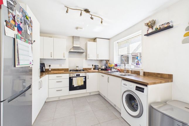 12, Niblett Close, Gloucester photo 2