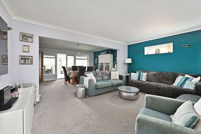 34, Anglesey Avenue, Farnborough photo 2