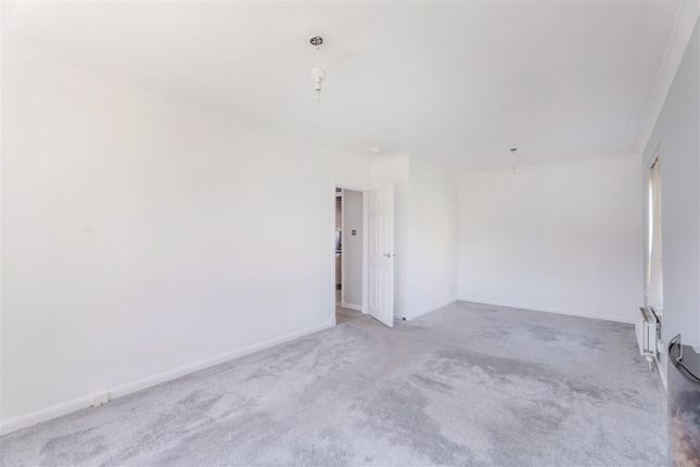 6, Freesia Court, Motherwell photo 4