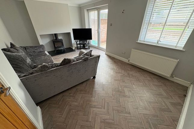Conolly Close, Llandudno photo 3