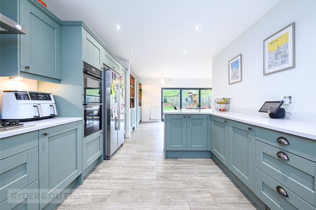 21, Vicarage Meadows, Holmfirth photo 4