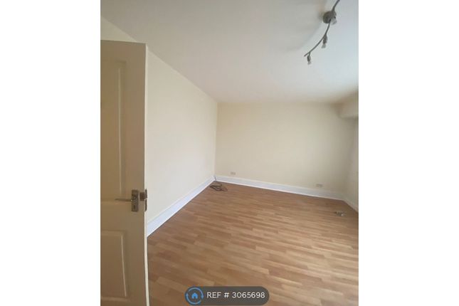 Flat, A London Road, Leicester photo 4