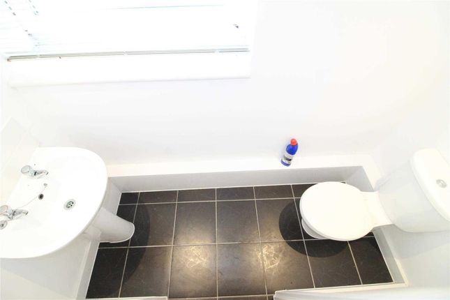 76, Willow Rise, Kirkby photo 4