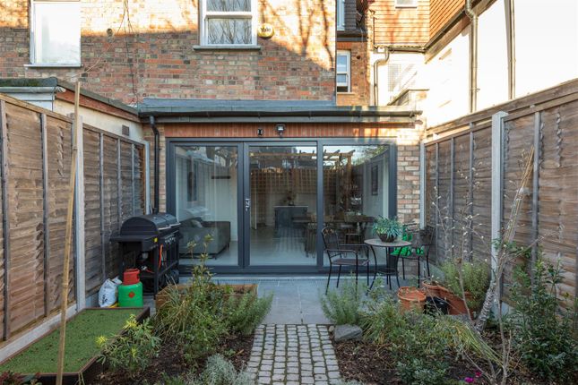 Terraced house for sale in Tavistock Avenue, London