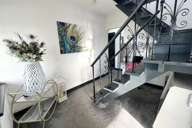 293, Broadway, Fleetwood photo 2