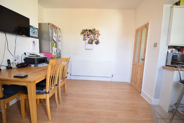 Geneva Road, Thornton Heath photo 3