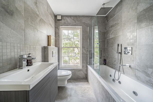 Flat 3, 43, Rosebank Road, London photo 3