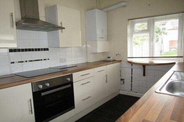Flat to rent in Dale Street, Chatham