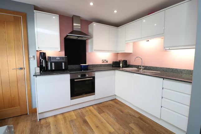 1F, Adcroft Drive, Trowbridge photo 2