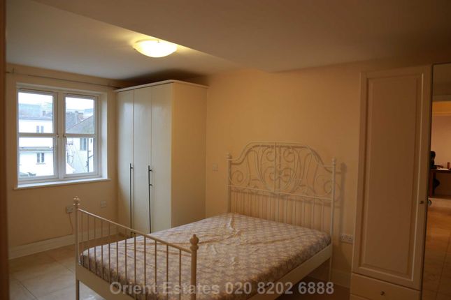Flat to rent in Peaberry Court, Greyhound Hill, Hendon